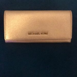 Michael kors gold wallet